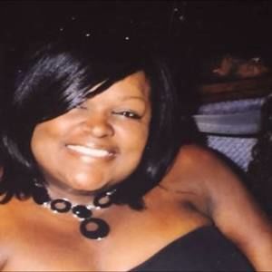 Meet your Posher, Angela torrence